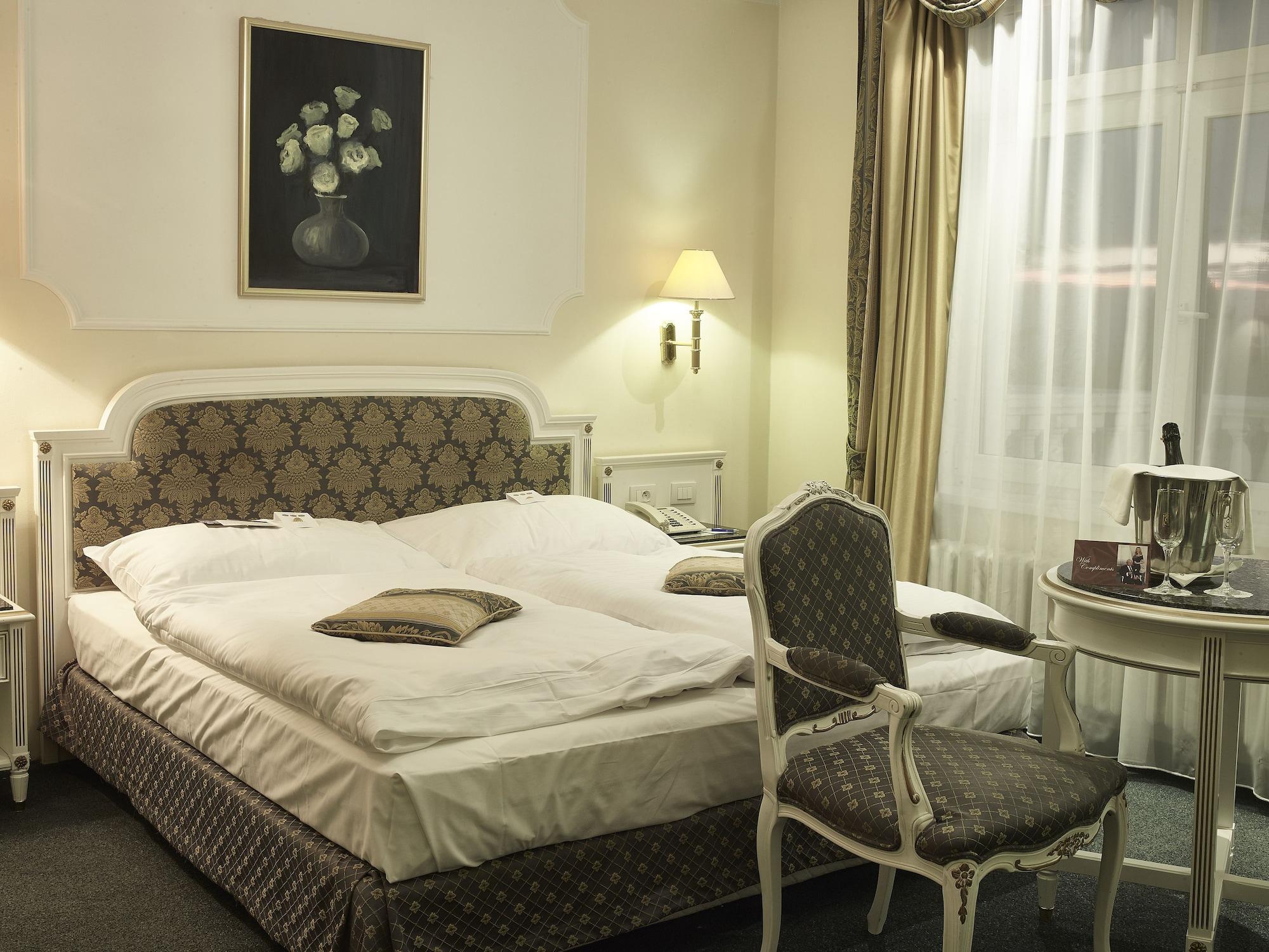 Esplanade Spa And Golf Resort Marianske Lazne Ngoại thất bức ảnh