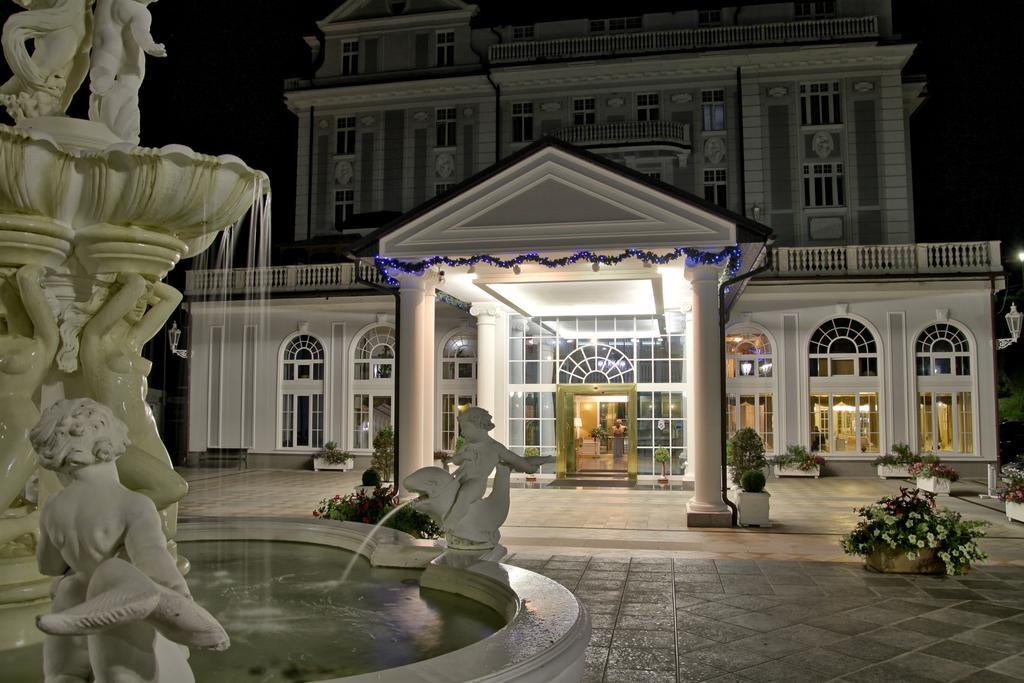 Esplanade Spa And Golf Resort Marianske Lazne Ngoại thất bức ảnh
